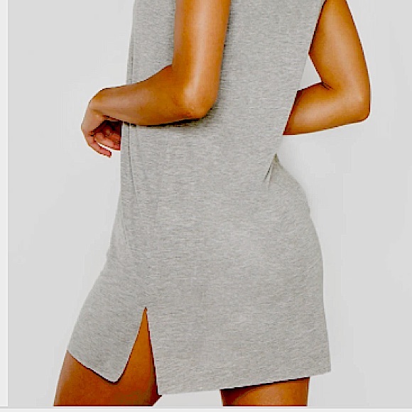 [S] T-Shirt Dress - Picture 2 of 3